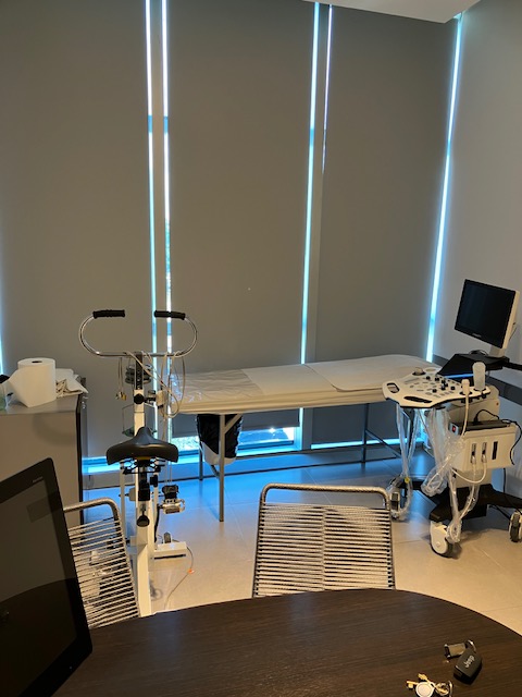 Oficina principal del cardiologo de adultos